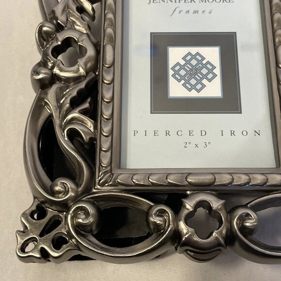 Jennifer Moore Picture Frame Pierced Iron 2 x 3 NIB Vintage Bon Marche Decorativ - Picture 8 of 14
